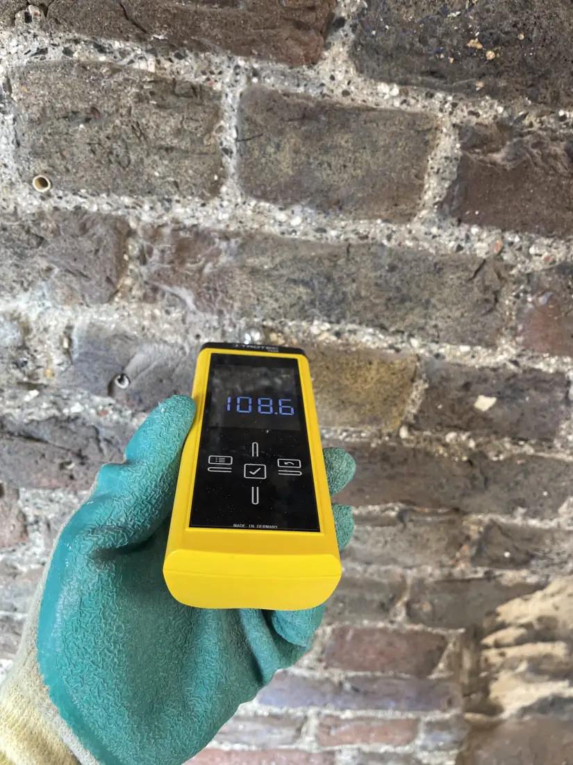 Droogopstelling met toestellen in de woning