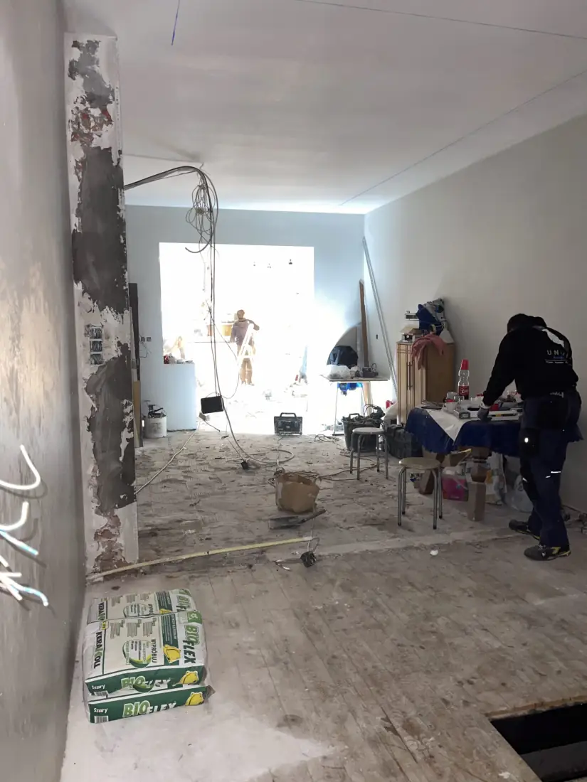 Bouwdroger in werking tegen het restvocht
