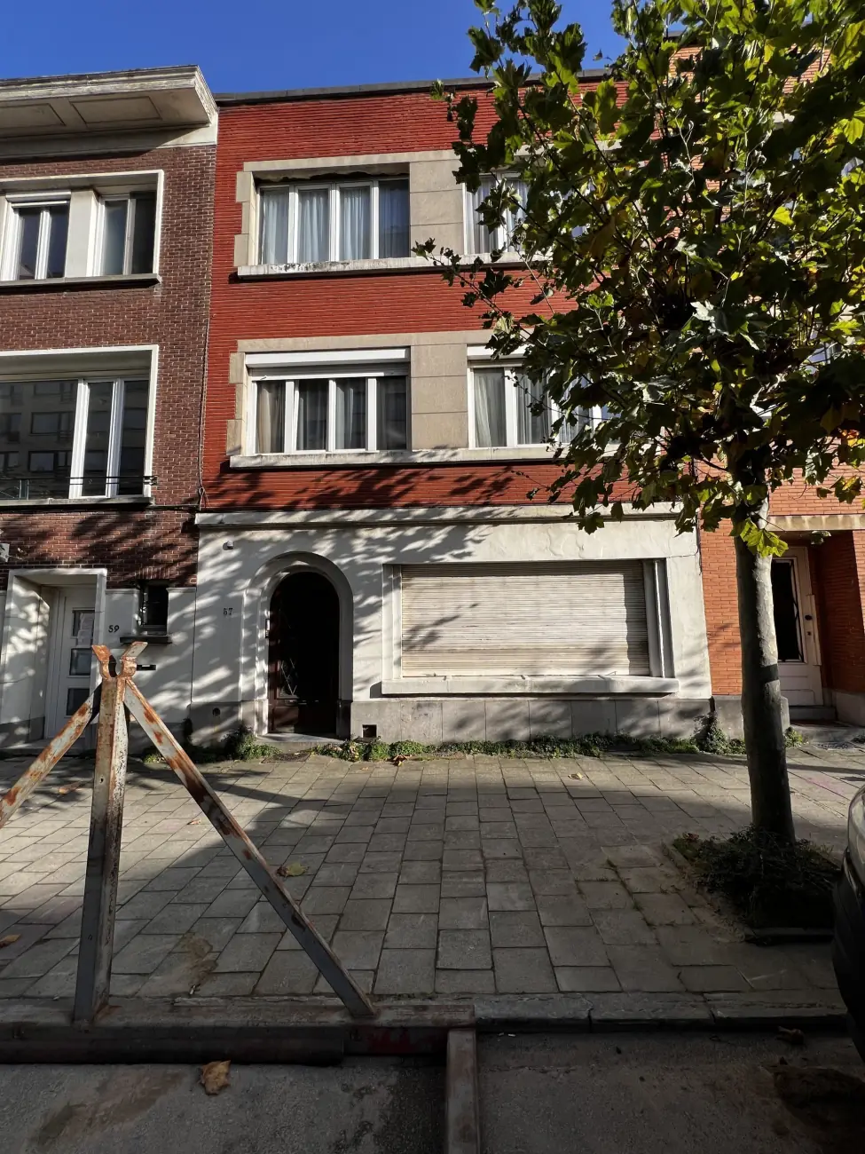 Realisatie: Kelder en leefruimte drooggelegd na waterschade