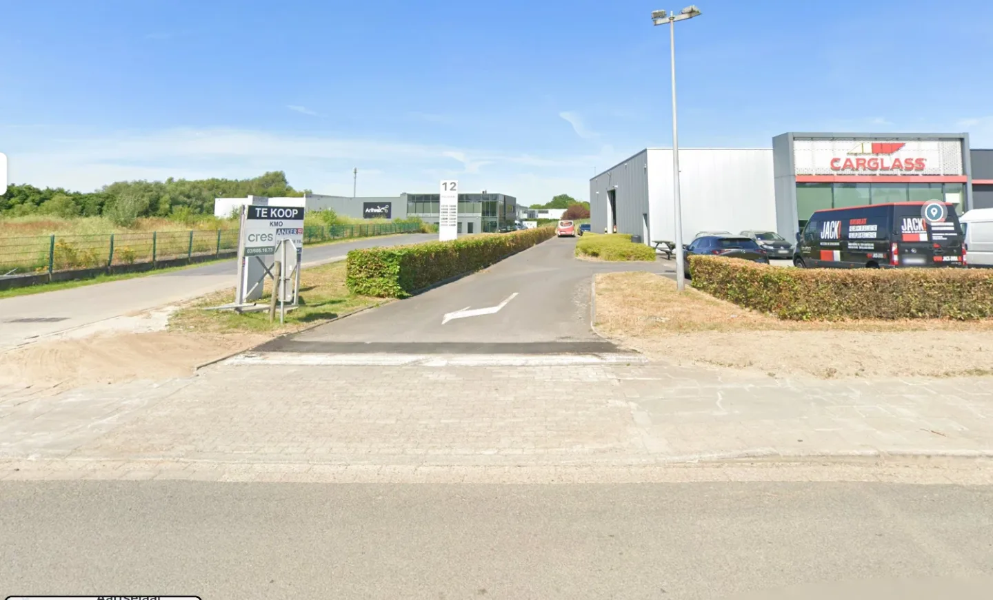 Inrit Kleidaal naast Carglass